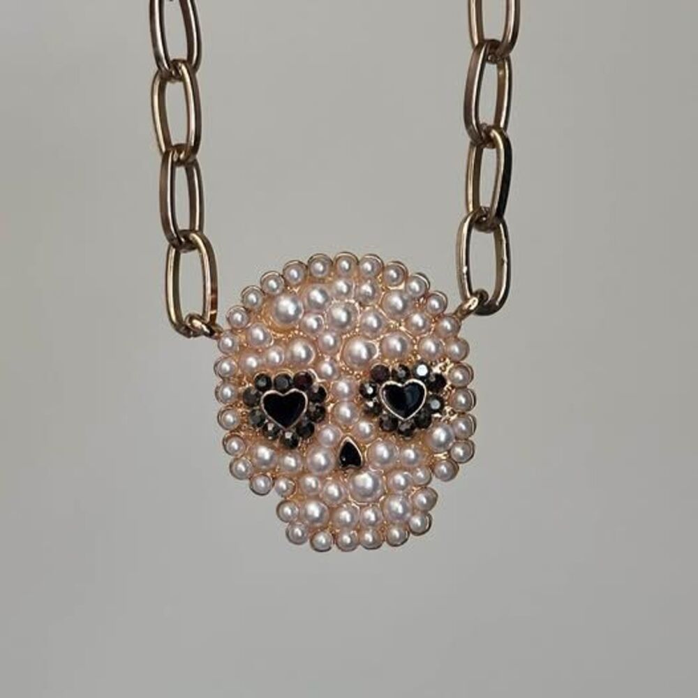 BaubleBar Pearl Skull Necklace – Gold-Tone Sugar Skull Pendant for Halloween